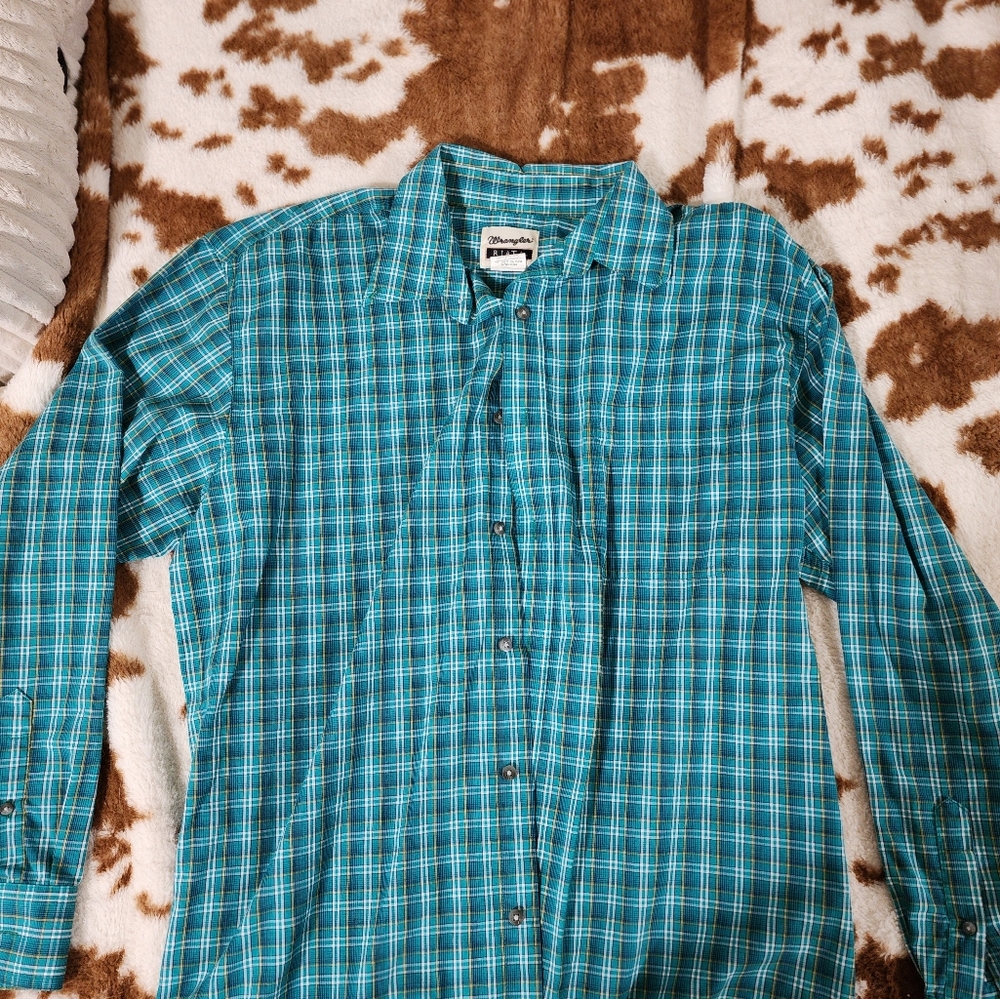 Wrangler Blue Plaid Button-Down Shirt
